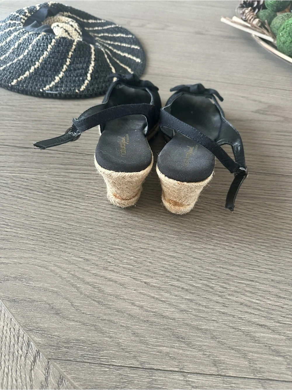 Naturalizer Black Espadrille Wedge Sandals Size 8 + Straw Sun Hat
